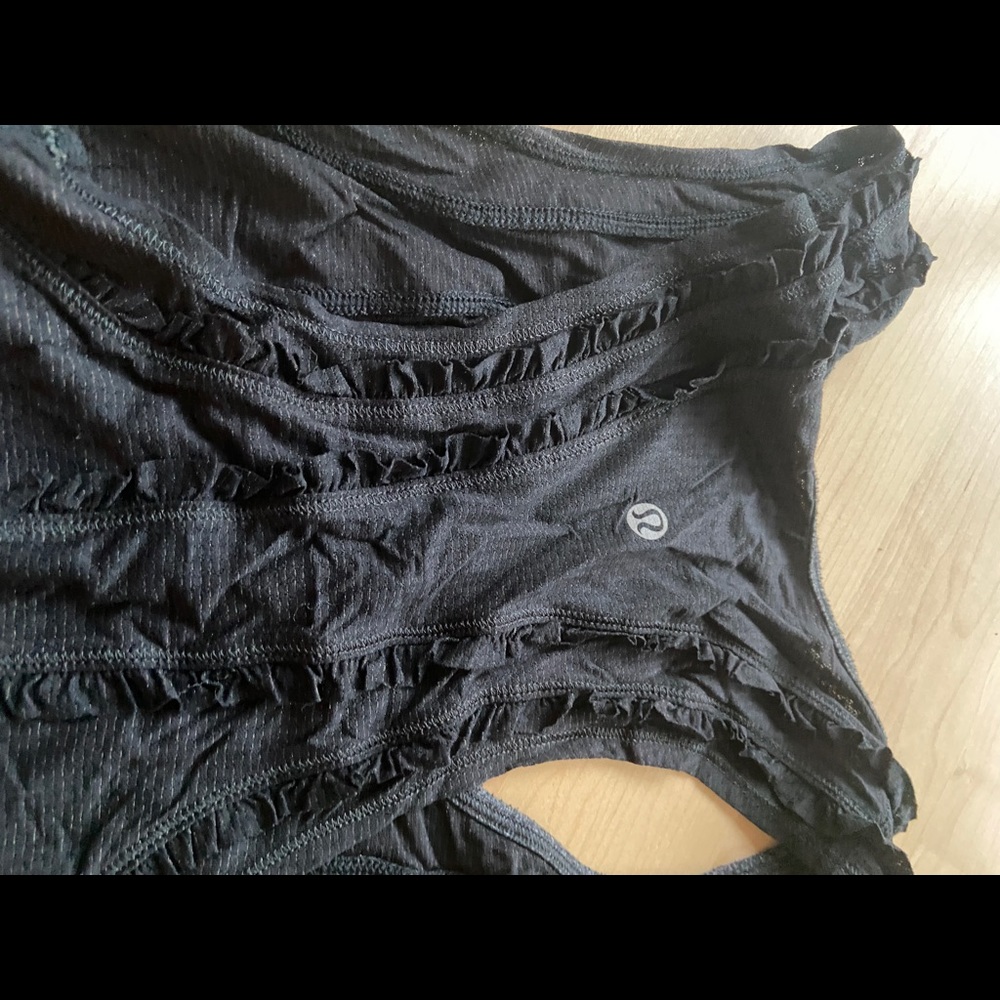 Lululemon tank top ruffle size 4